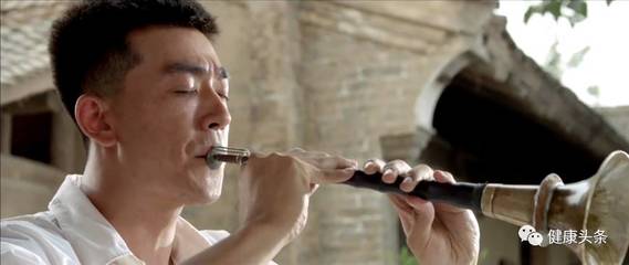 遗憾！老乐师演奏到吐血，也未能挽救逐渐没落的传统技艺